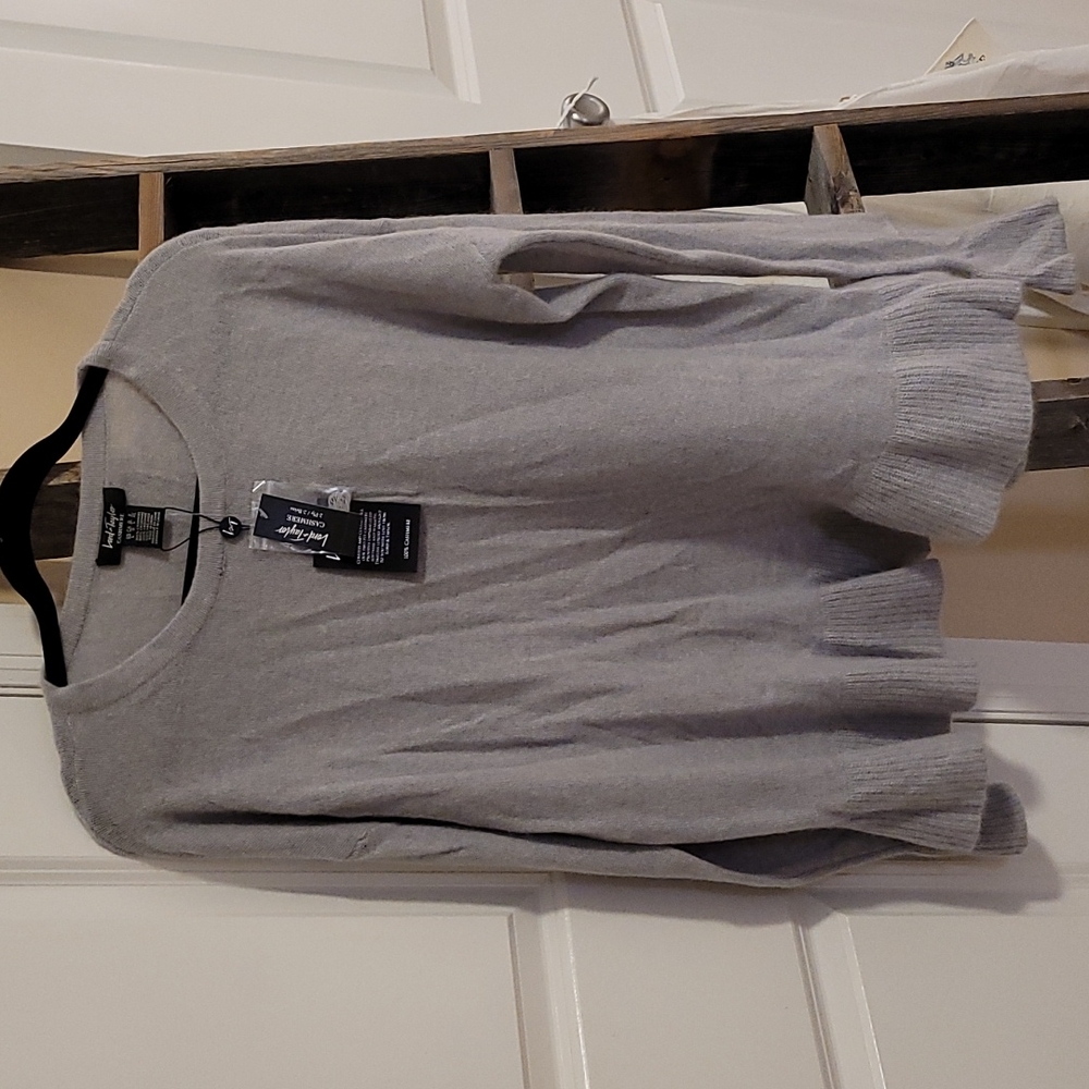 Gray cashmere long sleeve sweater - size large
